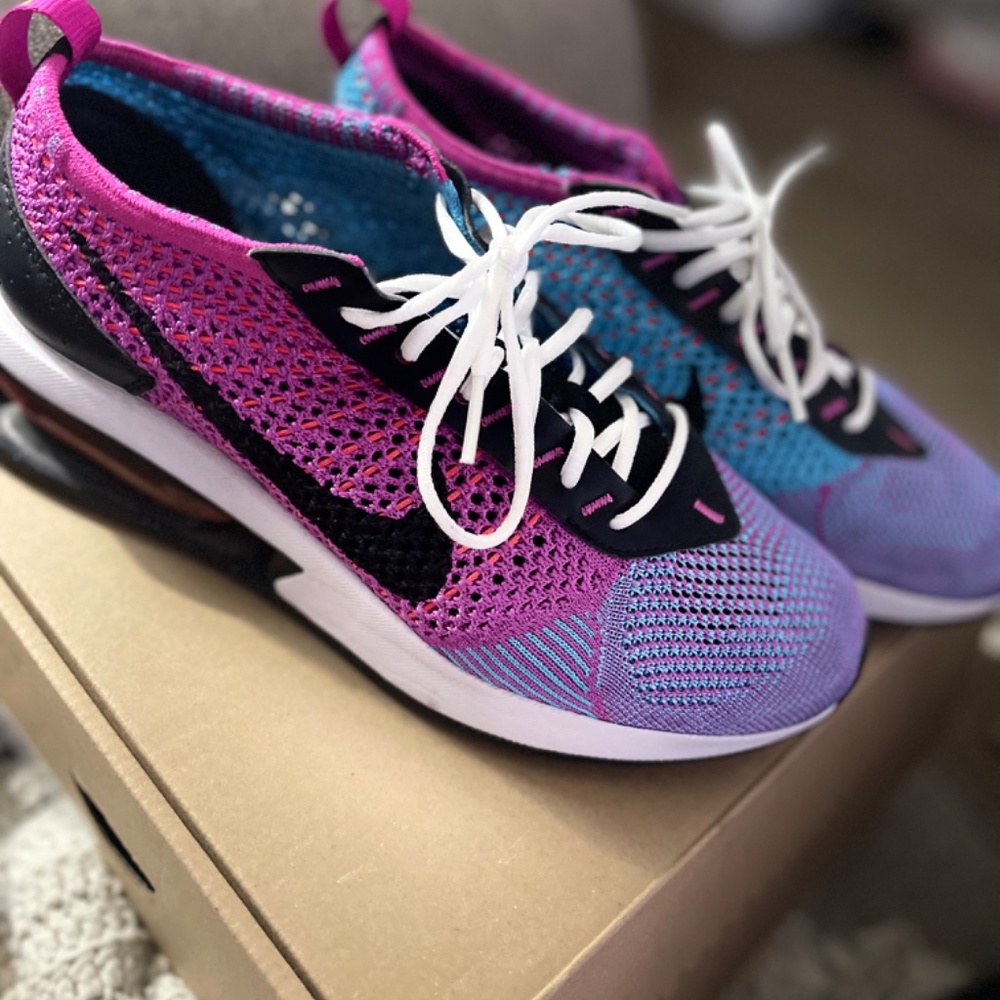 Nike Air Max Flynit - Picture 7 of 8